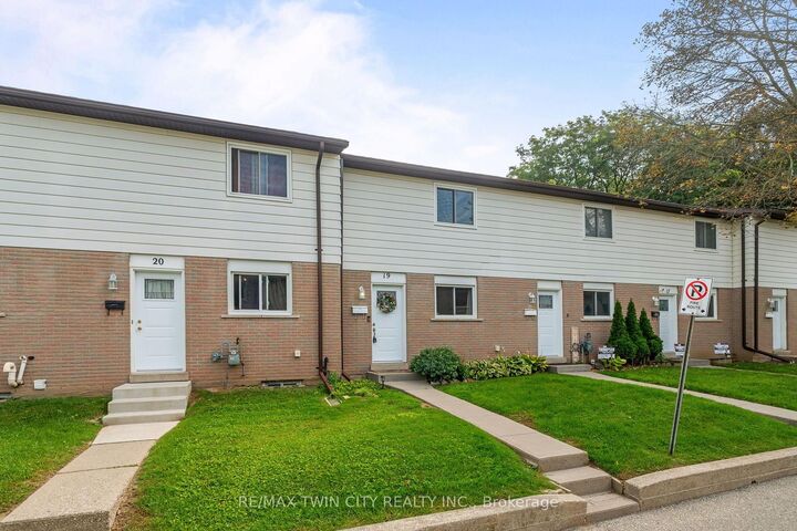 Property Photo:  379 Darling Street 19  ON N3S 7G4 
