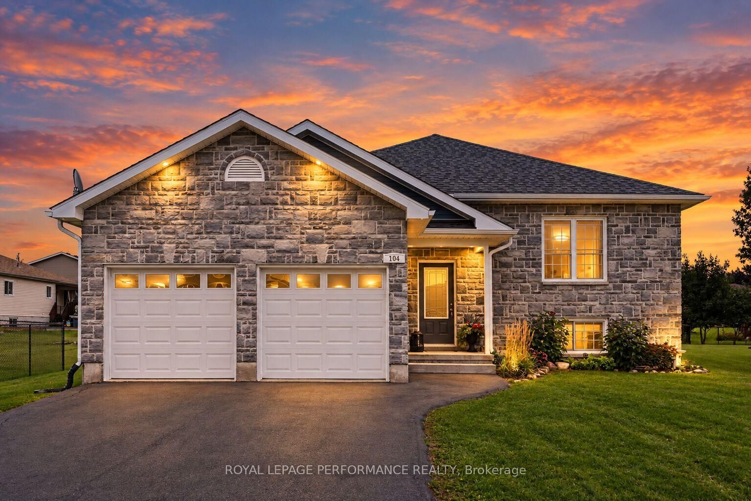 Property Photo:  104 French Avenue  ON K0C 1P0 