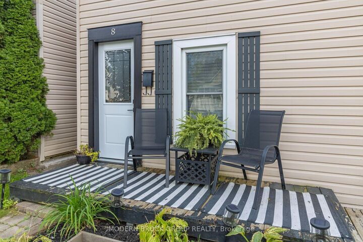 Property Photo: 8 Elm Street ON K6V 5M6