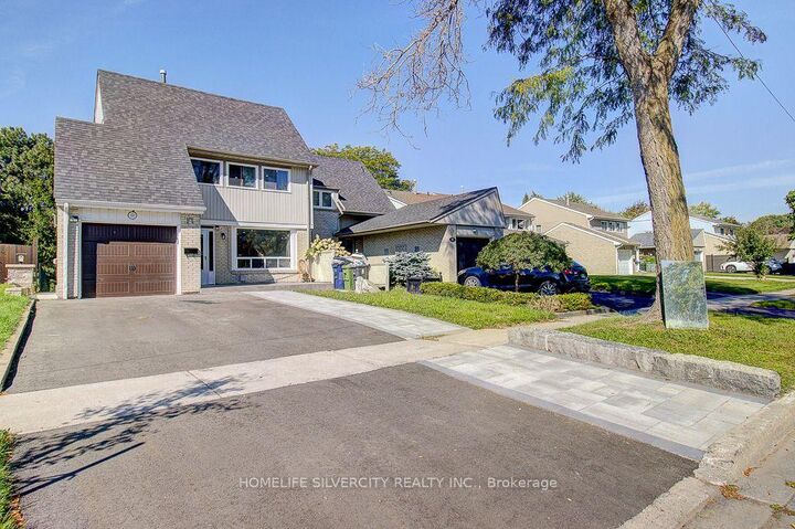 Property Photo:  17 Rooksnest Trail  ON M1S 3W1 