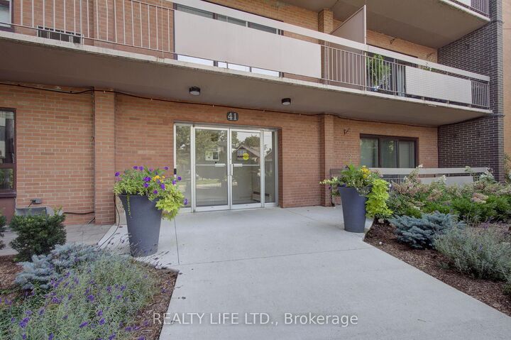 Property Photo:  41 Lake Shore Drive 502  ON M8V 1Z3 