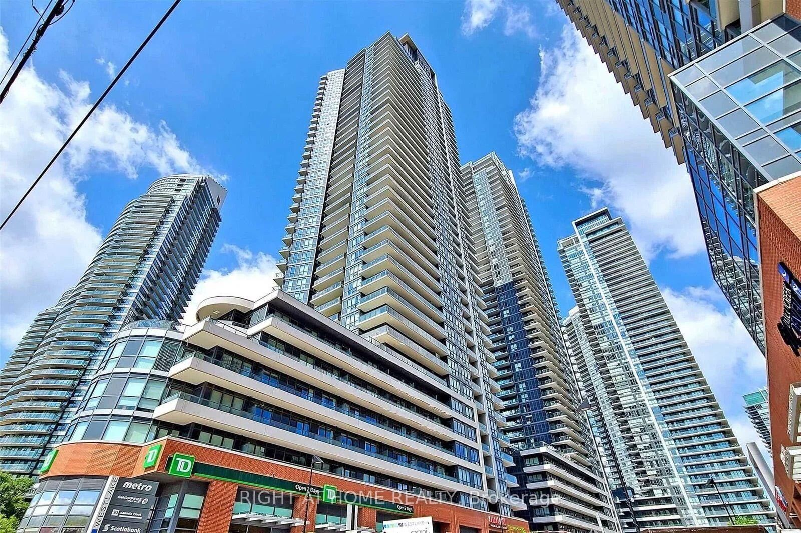 Property Photo: 2212 Lake Shore Boulevard W 1801 ON M8V 0C2