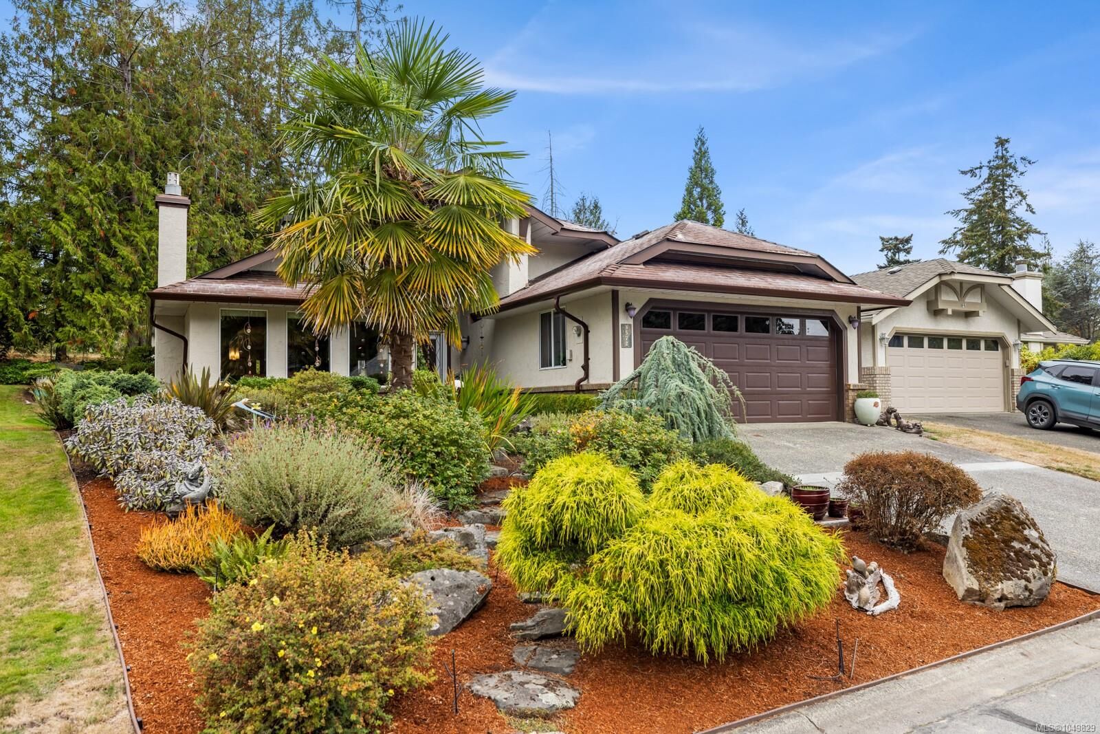 Property Photo:  3572 Arbutus Dr S  BC V8H 0K8 