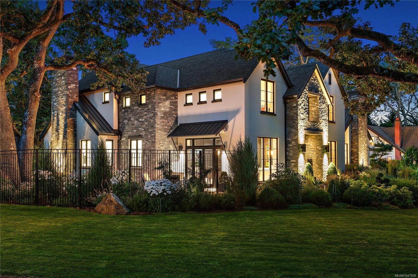 Property Photo: 3395 Weald Rd S BC V8R 6E4