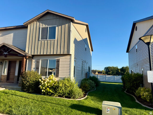 Property Photo:  147 E 500 N  UT 84066 