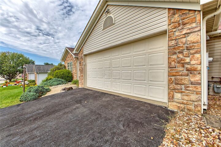 Property Photo: 12 Medinah Court PA 15601