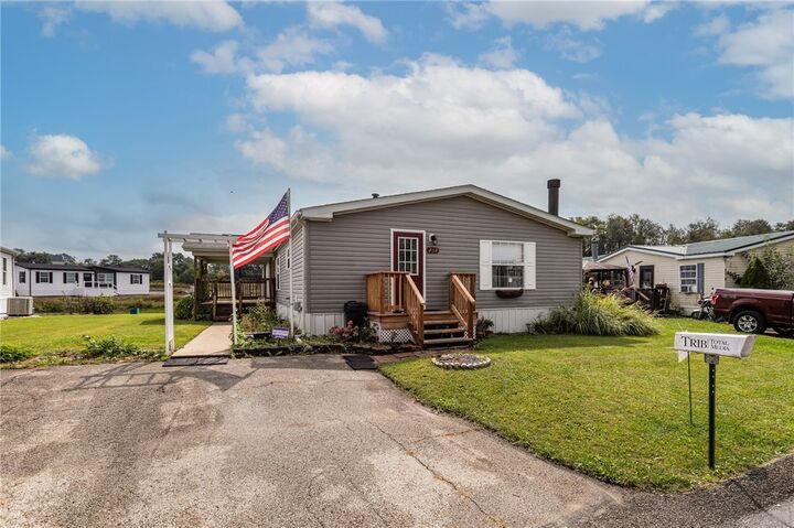 Property Photo: 282 Tee Dr PA 15688