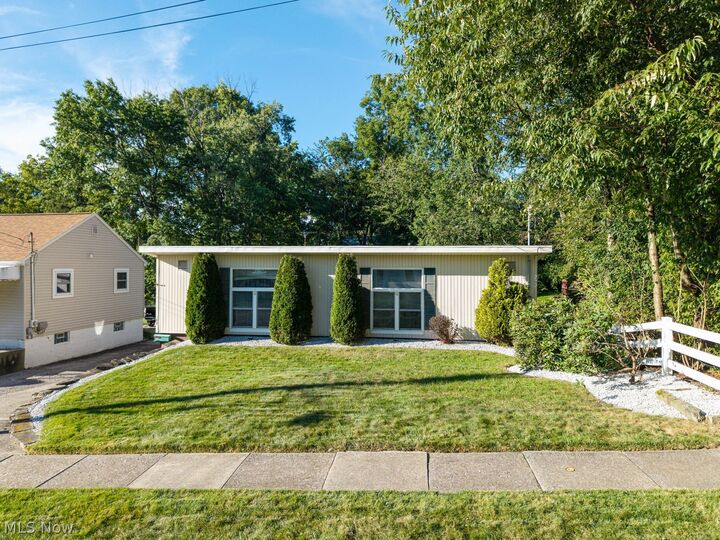 Property Photo:  168 Euclid Avenue  OH 44281 