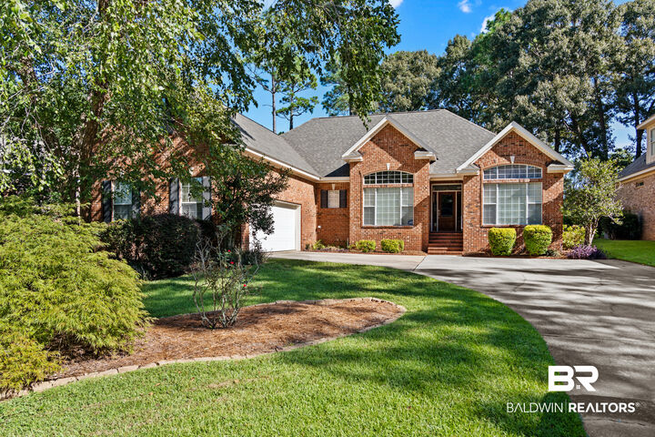 Property Photo: 9425 Aspen Circle AL 36527