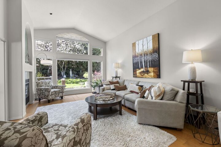 Property Photo:  32250 Downes Road 16  BC V4X 2R1 