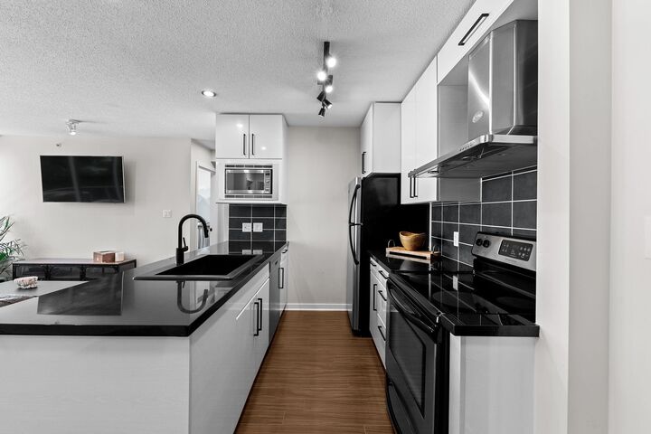 Property Photo: 633 Abbott Street 306 BC V6B 0J3