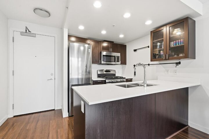 Property Photo: 4818 Eldorado Mews 319 BC V5R 0B3