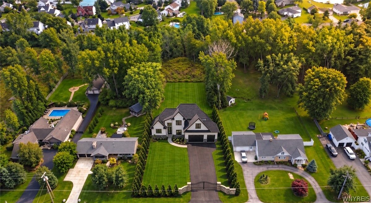 Property Photo:  845 Casey Road  NY 14051 