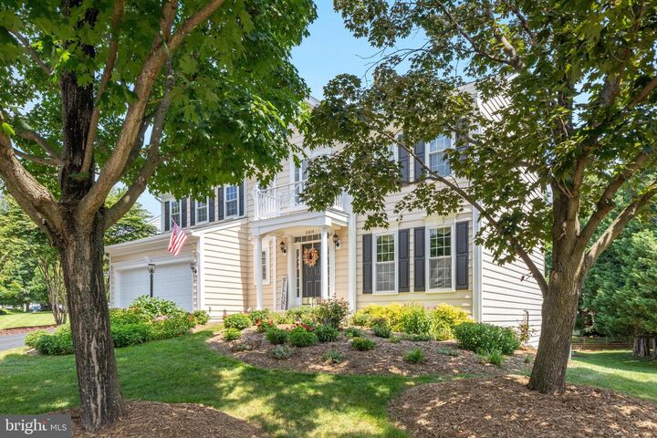 Property Photo:  21614 Goodwin Court  VA 20148 