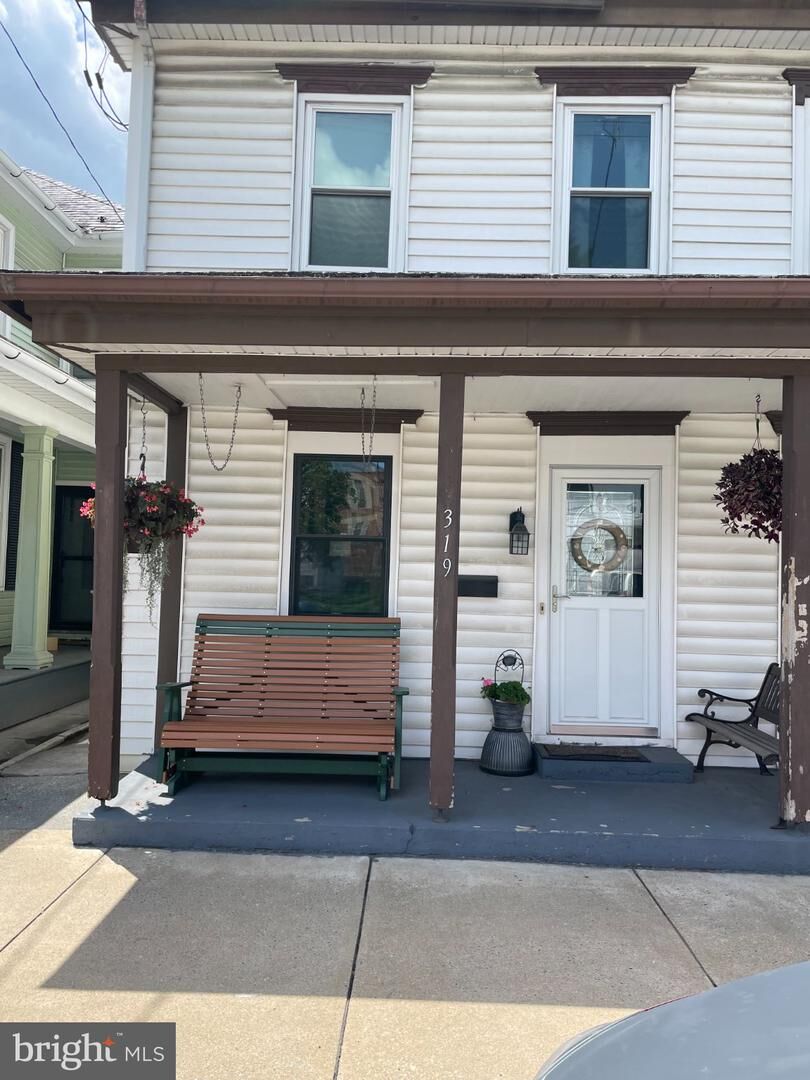 Property Photo: 319 N Railroad Street PA 17078