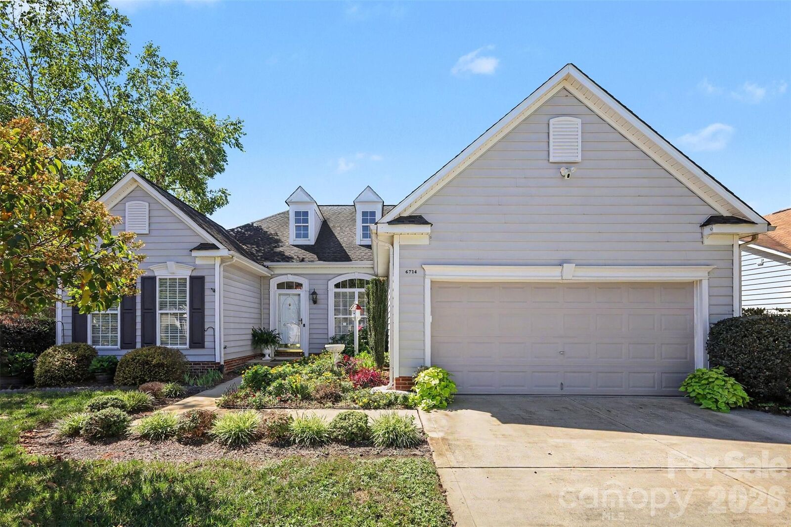 Property Photo: 6714 Mimosa Street NC 28079