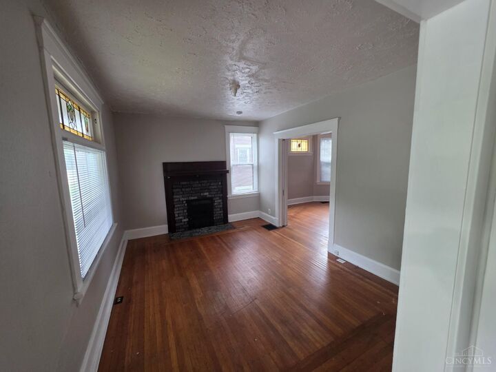 Property Photo: 4009 Ivanhoe Avenue OH 45212
