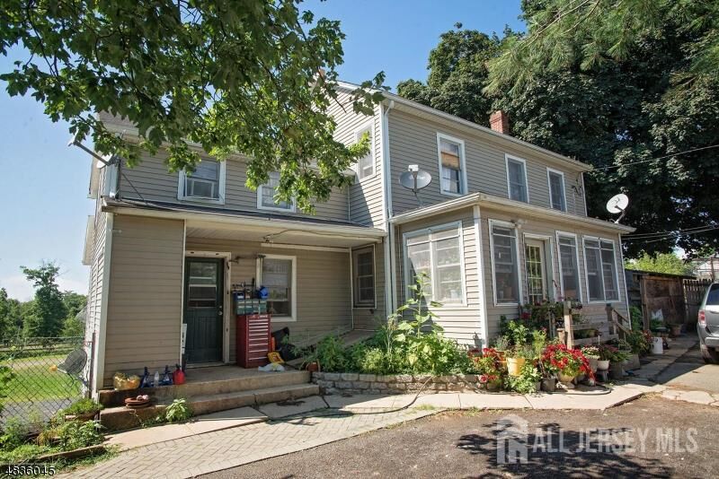 Property Photo:  90 Old Georgetown Road 1  NJ 08873 