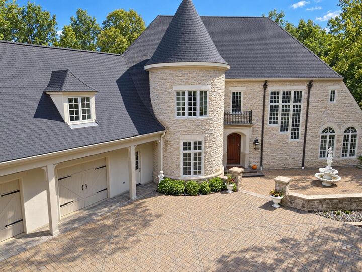 Property Photo: 430 Trillium Drive OH 43119