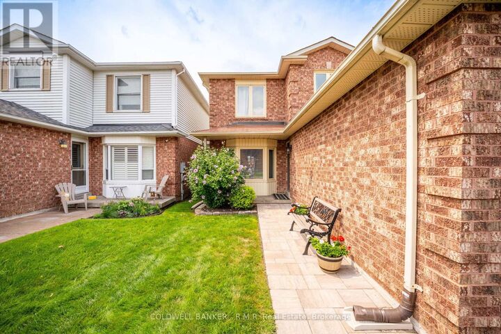 Property Photo:  141 Poolton Crescent  ON L1E 2H6 