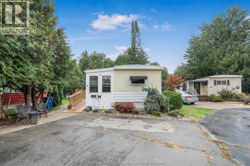 Property Photo:  22220 Charing Cross Road  ON N7M 5V8 
