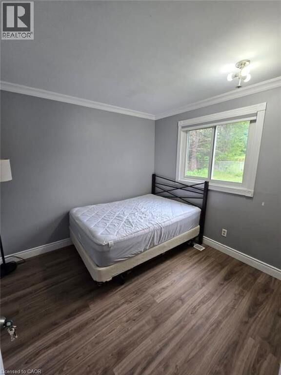 Property Photo:  409 Castlegrove Place Room 2  ON N6G 1L1 