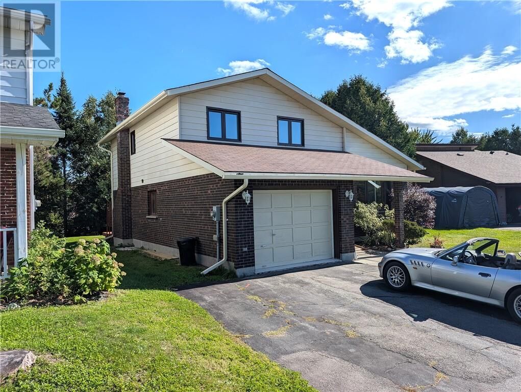Property Photo:  587 Jupiter Court  ON P3E 5N1 