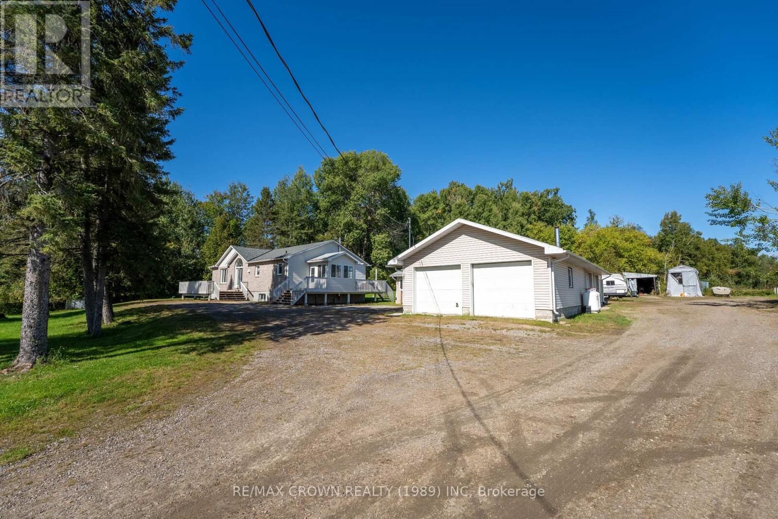 Property Photo:  870 Highway 17 East  ON P1A 0A2 