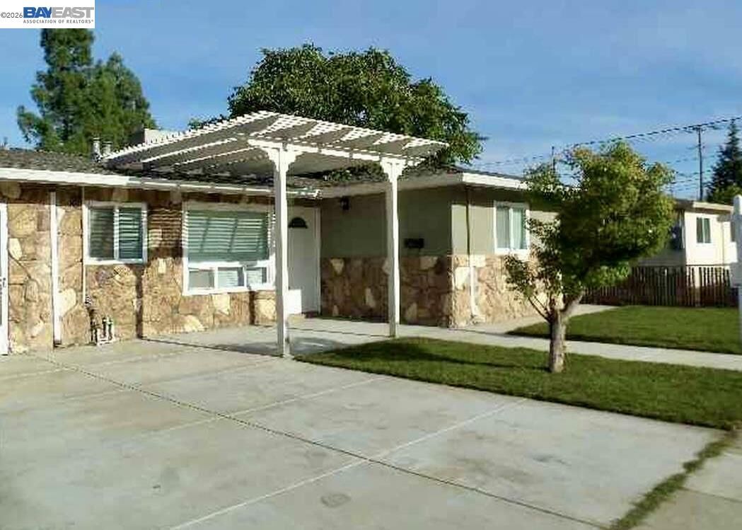 Property Photo: 360 N I St CA 94551