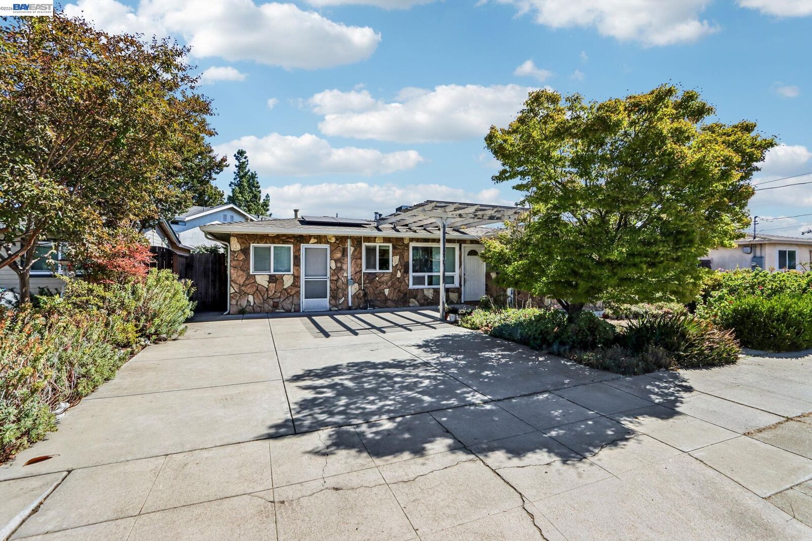 Property Photo:  360 N I St  CA 94551 