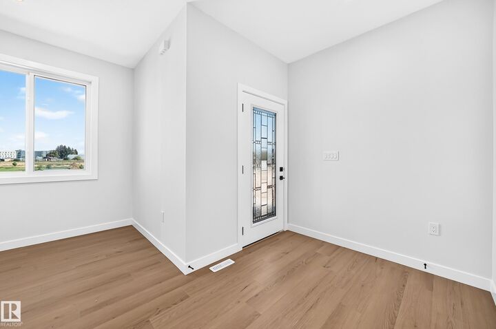 Property Photo:  9 Tilia Place  AB T7X 4S9 