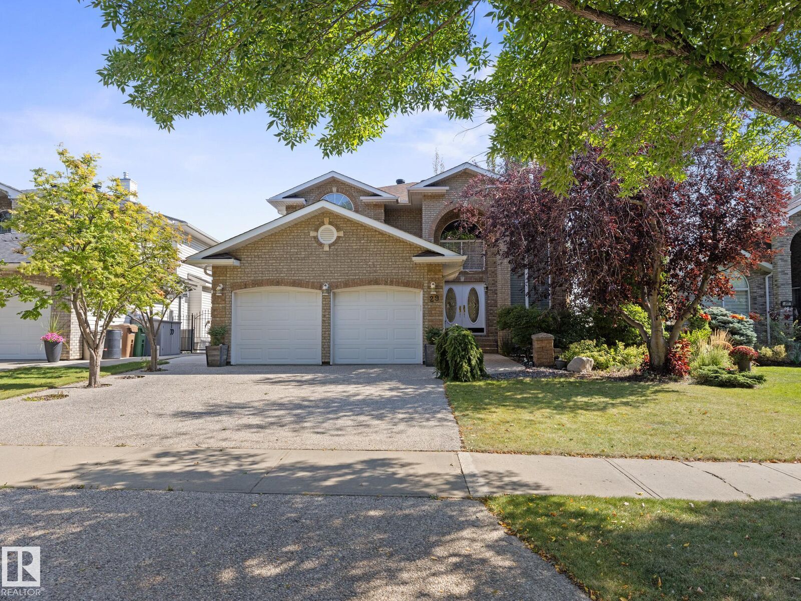 Property Photo:  29 Oakdale Place  AB T8N 6L7 