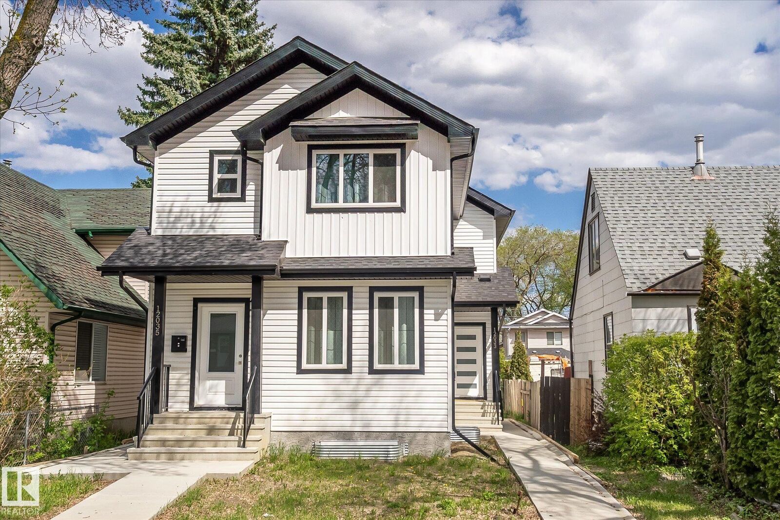 Property Photo:  12033 92 Street NW  AB T5G 1A8 