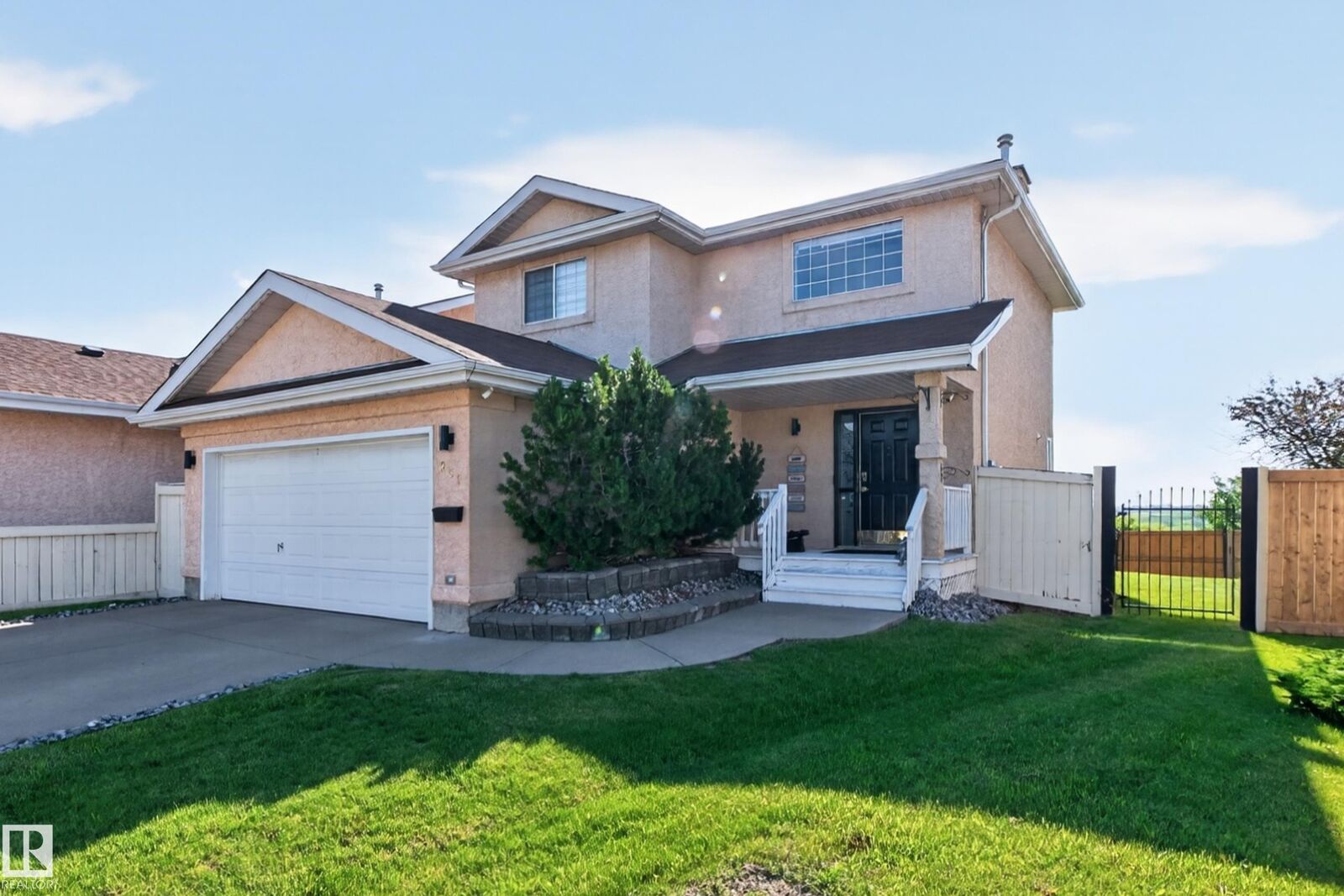 Property Photo:  251 River Point(E) NW  AB T5A 4Z2 