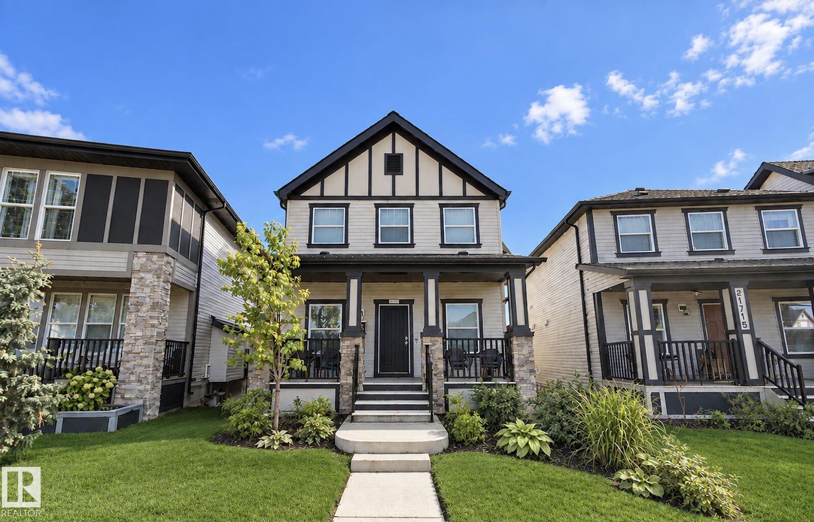 Property Photo: 21711 99 Avenue NW AB T5T 4T7