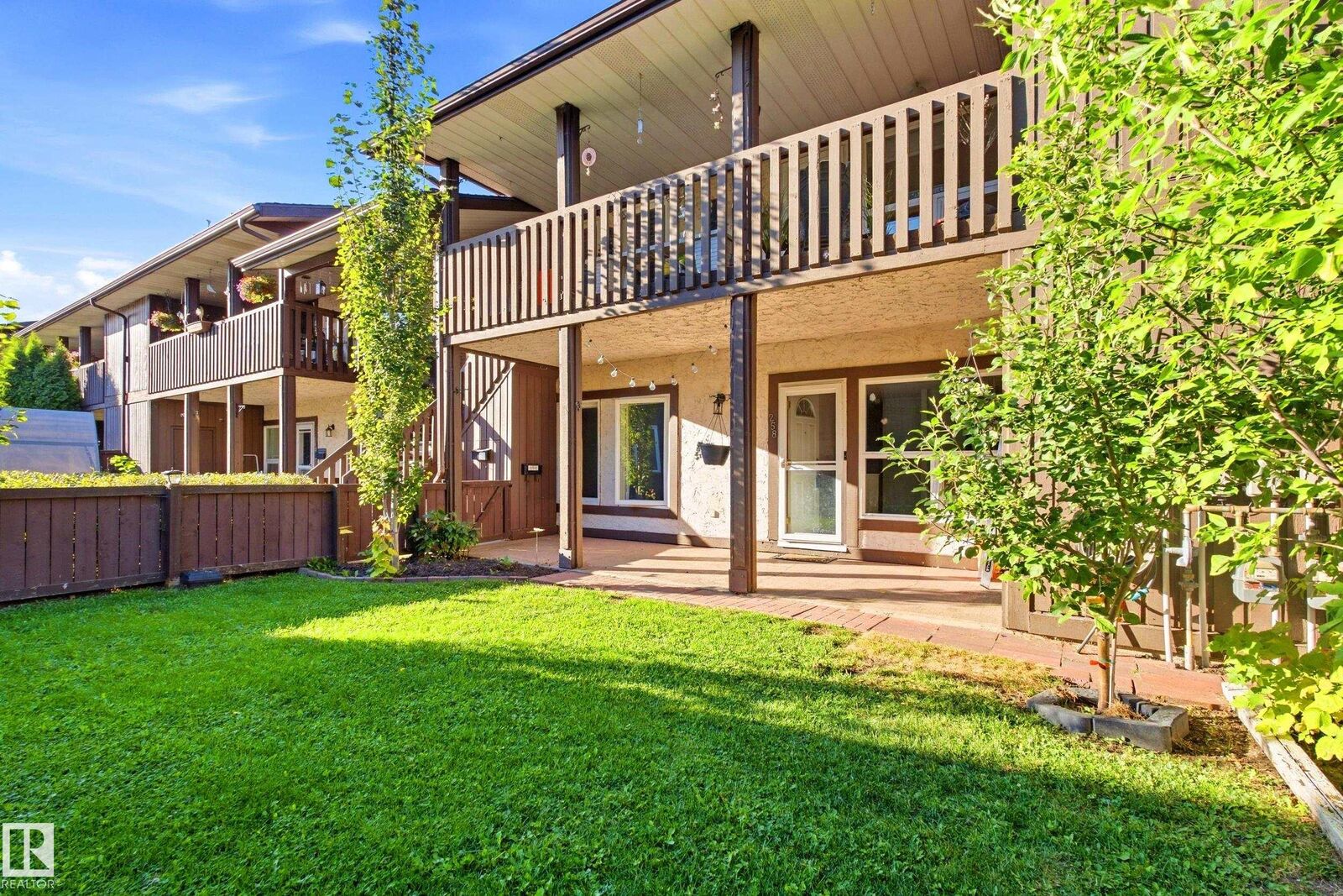 Property Photo: 258 Surrey Gardens NW AB T5T 1Z3
