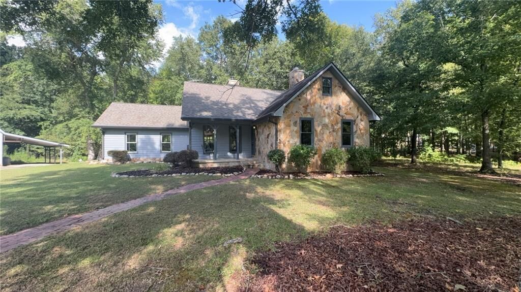 Property Photo: 100 Joshua Place GA 30215