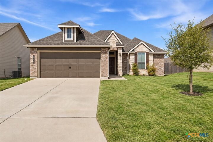 Property Photo:  808 Fallbrook Drive  TX 76502 