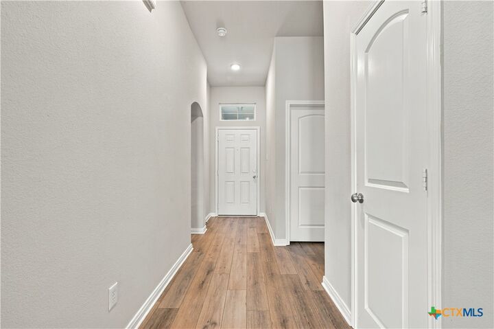 Property Photo: 808 Fallbrook Drive TX 76502