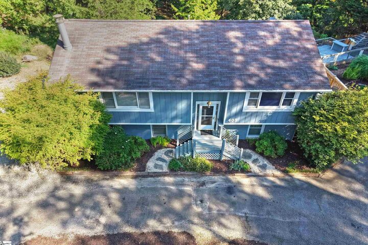 Property Photo:  403 Stratford Drive  SC 29678 