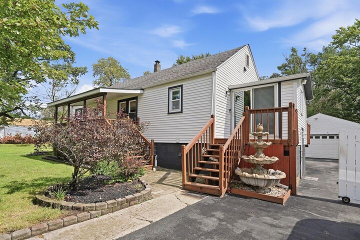 Property Photo:  2525 Colfax Street  IN 46406 