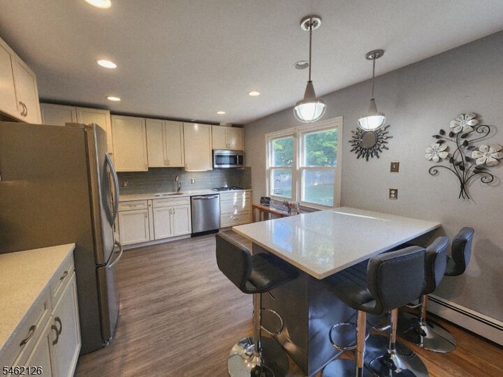 Property Photo: 10 Parkview Dr NJ 07840