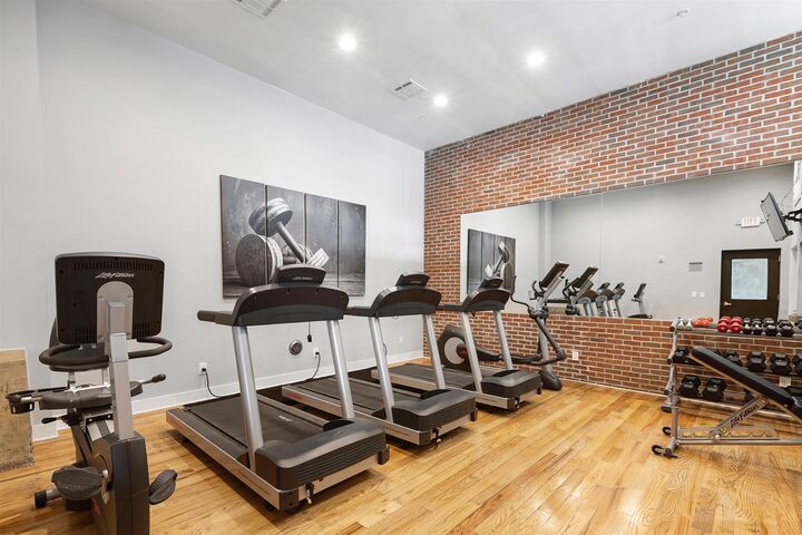 Property Photo:  136 Oakland Ave 6L  NJ 07306 