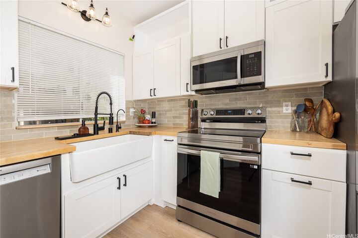 Property Photo:  91-1145 Laaulu Street 12E  HI 96706 