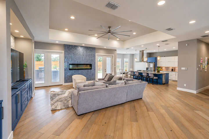 Property Photo:  10305 La Salle Avenue  TX 79424 