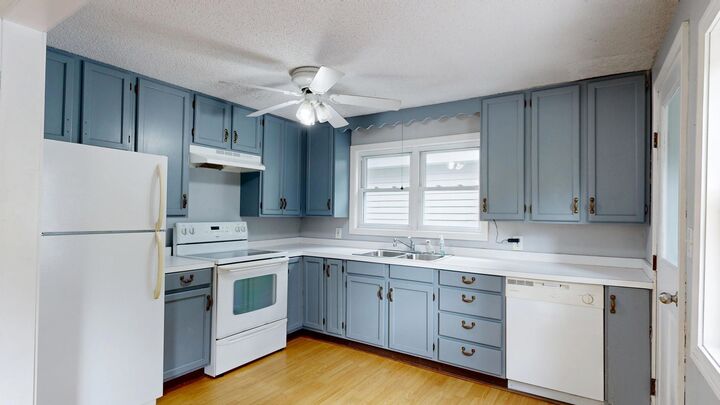 Property Photo:  4864 W Saginaw  MI 48618 