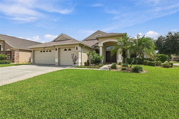 Property Photo: 13620 Artesa Bell Drive FL 33579