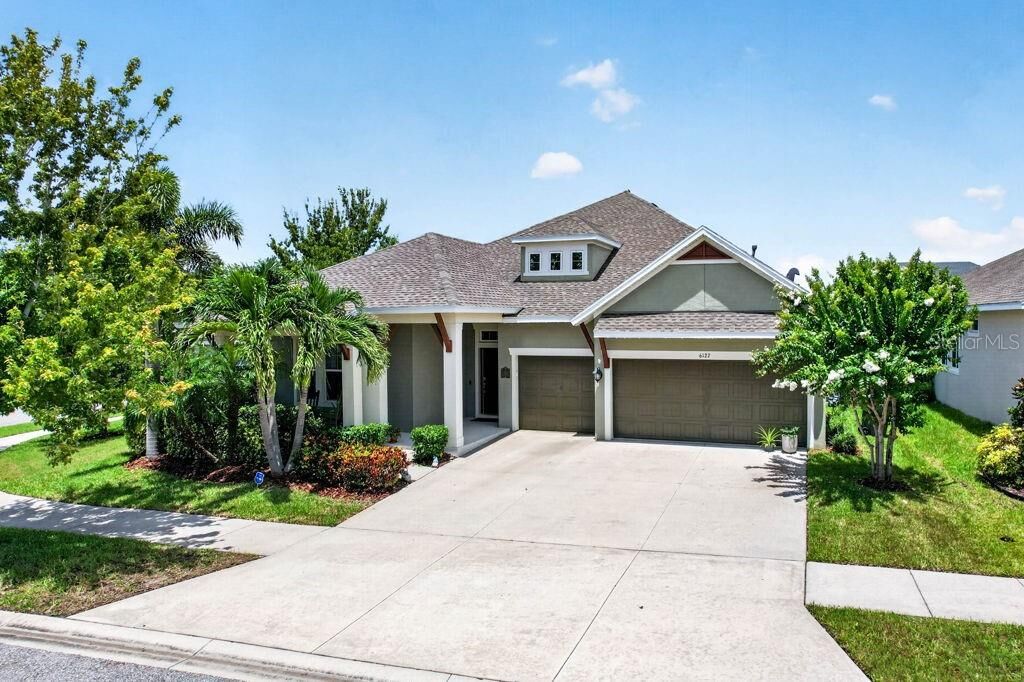 Property Photo: 6127 Shadowlake Drive FL 33572
