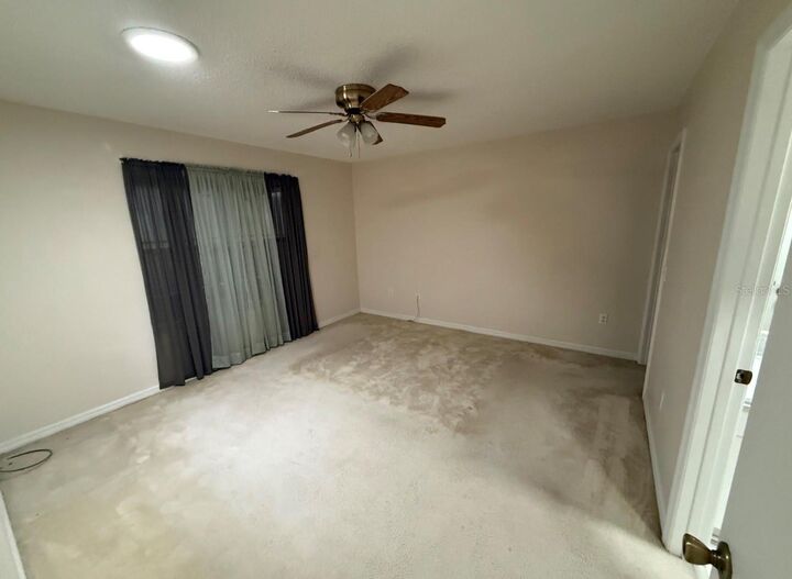 Property Photo:  2704 Benavides Drive  FL 32162 