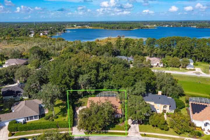 Property Photo: 536 Avon Glade Place FL 32771